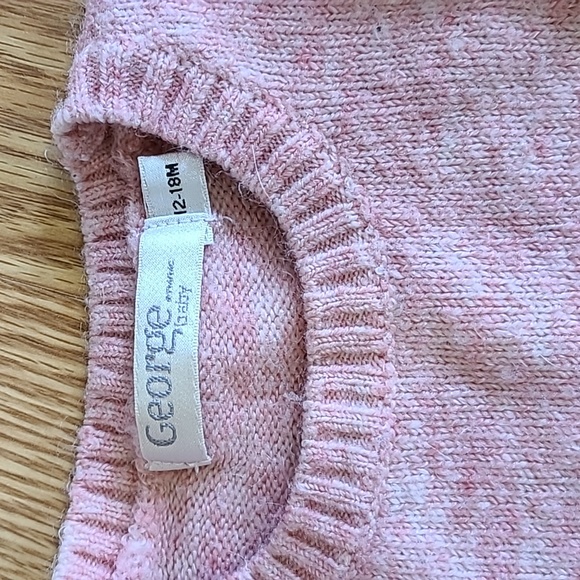 💥3/$20💥 Set of 2 Sweaters - Picture 3 of 5
